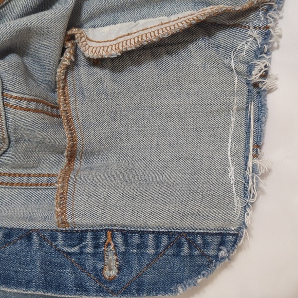 Old Navy MODIFIED Raw Hem Denim Trucker Jacket, Color Blue Size M - Picture 10 of 15